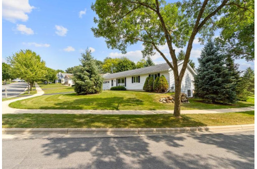 7241 Gladstone Drive, Madison, WI 53719