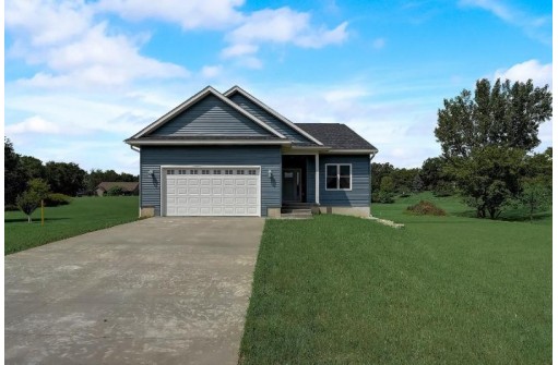 N6745 Clover Lane, Pardeeville, WI 53954