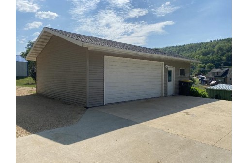 941 Ithaca Road, Richland Center, WI 53581