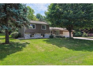 3999 Sunnyvale Drive DeForest, WI 53532