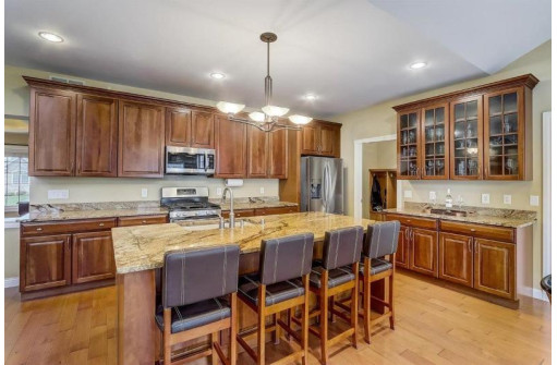 1705 Daily Drive, Waunakee, WI 53597