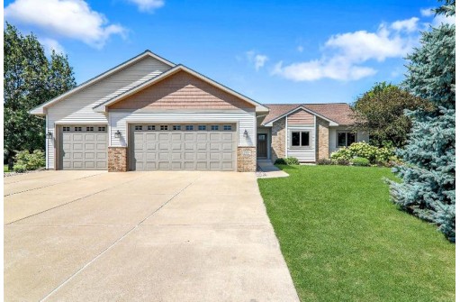 2839 Country Drive, Sun Prairie, WI 53590-9176