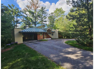 245 Alcan Drive Baraboo, WI 53913-8701