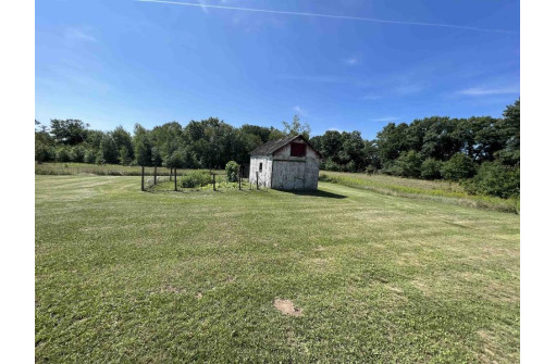 W6723 Meyer Road, New Lisbon, WI 53950