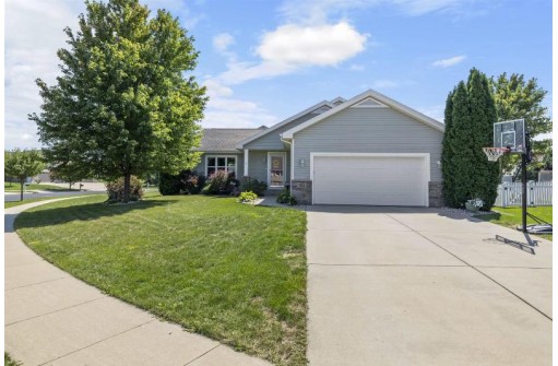 835 Cheshire Castle Way, Verona, WI 53593