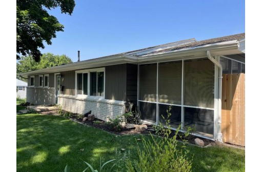 1121 Prospect Avenue, Portage, WI 53901