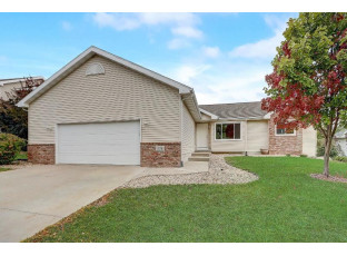 324 Burl Oak Drive DeForest, WI 53532