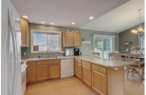 6706 Windsor Ridge Lane, Windsor, WI 53598