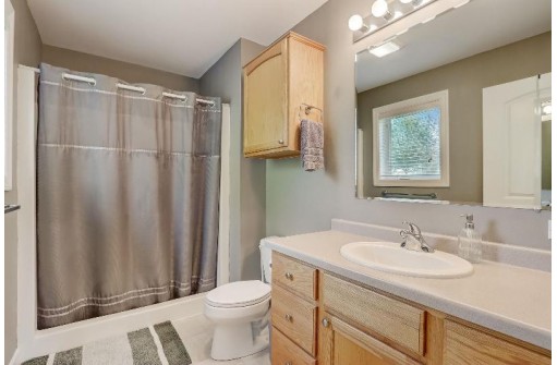 6706 Windsor Ridge Lane, Windsor, WI 53598