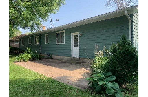 1010 W Burnett Street, Beaver Dam, WI 53916