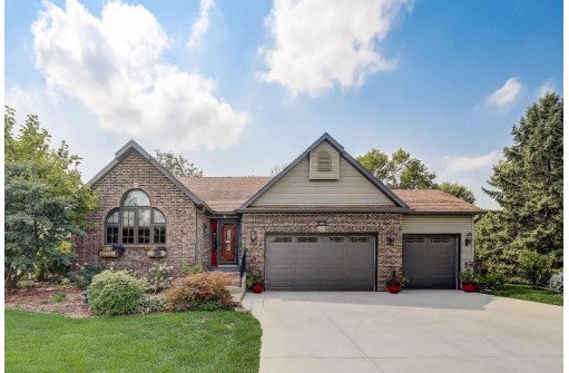 1950 Wallinford Circle, Sun Prairie, WI 53590