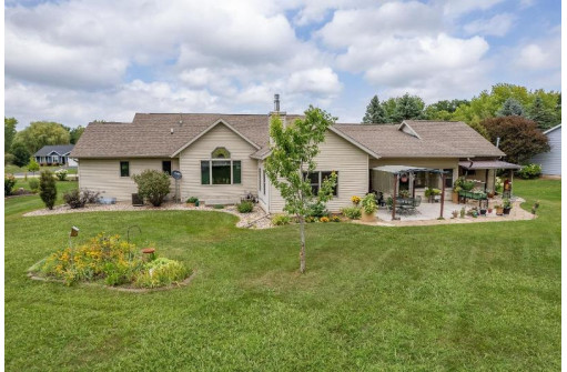 E11145 Wynsong Drive, Baraboo, WI 53913