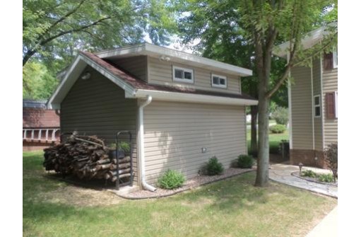 559 Skyline Drive, Edgerton, WI 53534