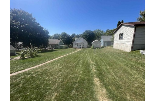 213 N Washington Street, Mount Horeb, WI 53572