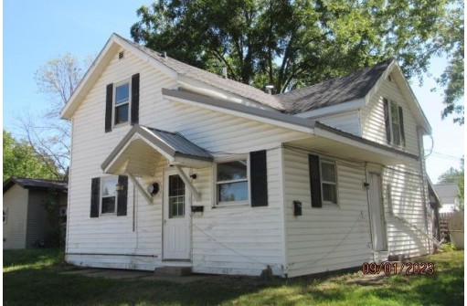 315 W 4th Street, Richland Center, WI 53581