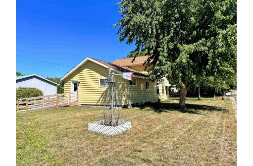 113 E Fowler Street, Prairie Du Chien, WI 53821