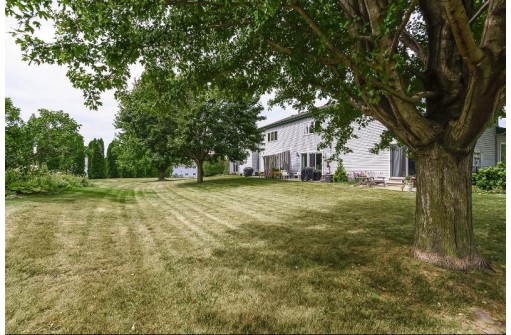 102 W Windsor Avenue, Cottage Grove, WI 53527