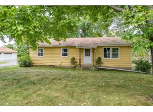 S5490 Gasper Drive Baraboo, WI 53913