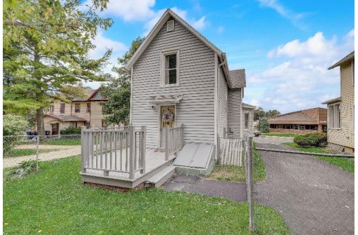 20 S Main Street, Deerfield, WI 53531