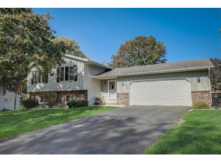 832 Lincoln Green Road DeForest, WI 53598