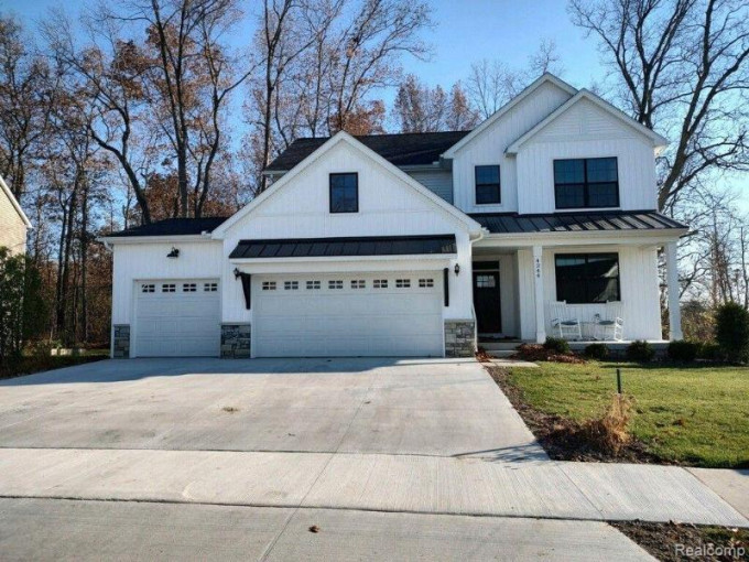 4244 Rolling Meadow Lane Pittsfield, MI 48197