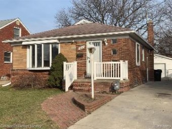 7647 Buckingham Avenue Allen Park, MI 48101