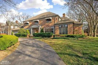 6 Cameron Pl Grosse Pointe, MI 48230