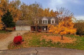 9345 Foley Crossing Fenton, MI 48430