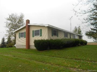 3281 Cross Road Filion, MI 48432