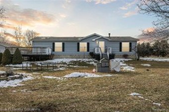 378 Indian Trail Columbiaville, MI 48421