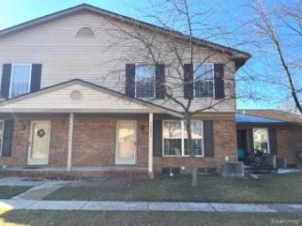 36893 E Meadowood Richmond, MI 48062