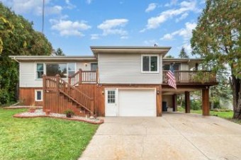 611 S Rainbow Dr Clare, MI 48617