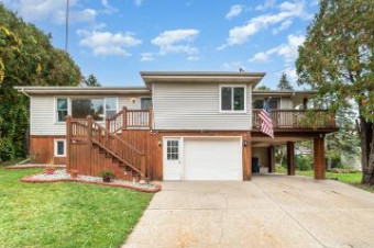 611 S Rainbow Dr Clare, MI 48617