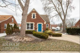 1830 Stanhope Grosse Pointe Woods, MI 48236