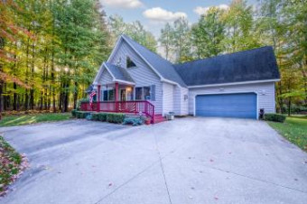 9381 Sunset Drive Canadian Lakes, MI 49346