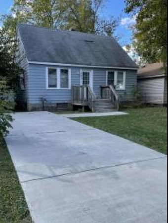 431 N Deerfield Avenue Lansing, MI 48917