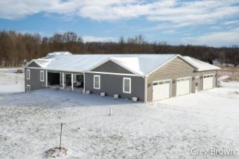 817 11th Street Plainwell, MI 49080