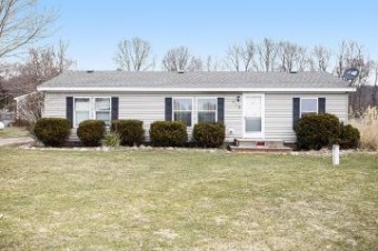 319 Riverview Drive Plainwell, MI 49080