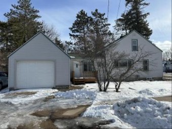 608 Maple Street Grayling, MI 49738