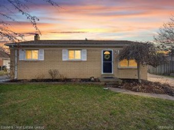 28950 S Diesing Drive W Madison Heights, MI 48071