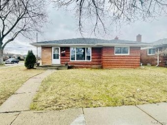 26811 W Davison Redford, MI 48239