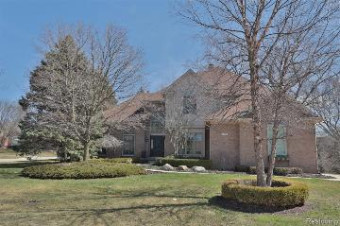 1904 Blue Grass Drive Rochester Hills, MI 48306