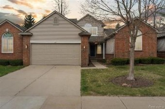 2555 Woodcliff Trail Hartland, MI 48353