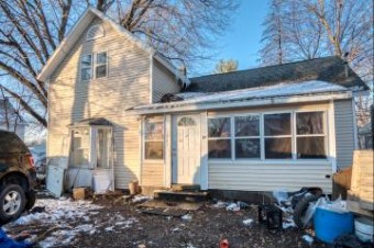 303 Rathburn Howard City, MI 49329