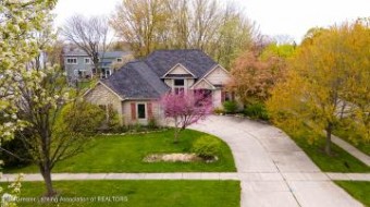 889 Wildemere Drive Mason, MI 48854