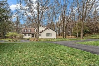 5328 Ridge Trail N Clarkston, MI 48348