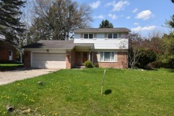 8844 Woodshire Drive White Lake, MI 48386