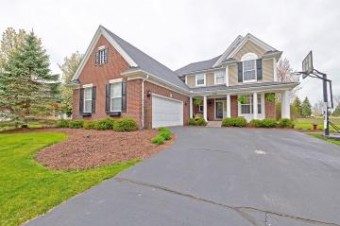 788 W Peninsula Oxford, MI 48371