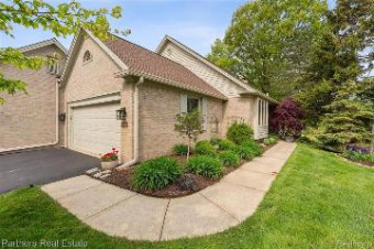 4458 Golf View Drive Brighton, MI 48116