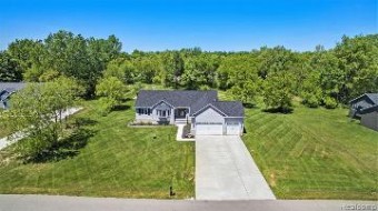 2540 Bull Run Oxford, MI 48371